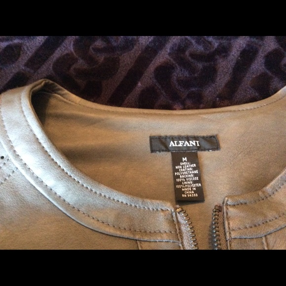 Jacket - Picture 3 of 5